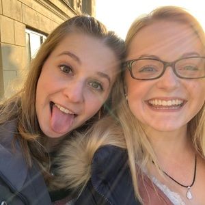 Meet your Posher, Angela